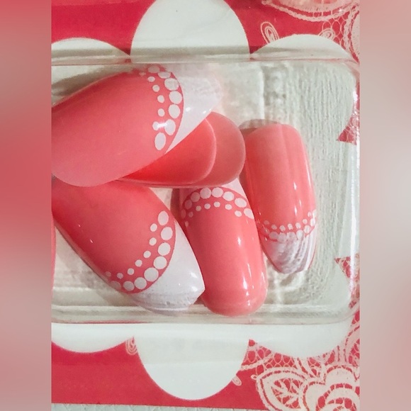3 for $10 assorted pink lace artificial coffin shaped nail extensions FREE - Picture 3 of 13